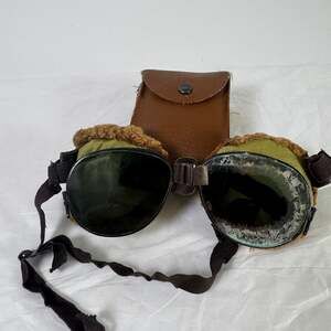 Vintage WWII US Army 10th Mountain Division Fur Lined Ski/Aviator Goggles w/Case